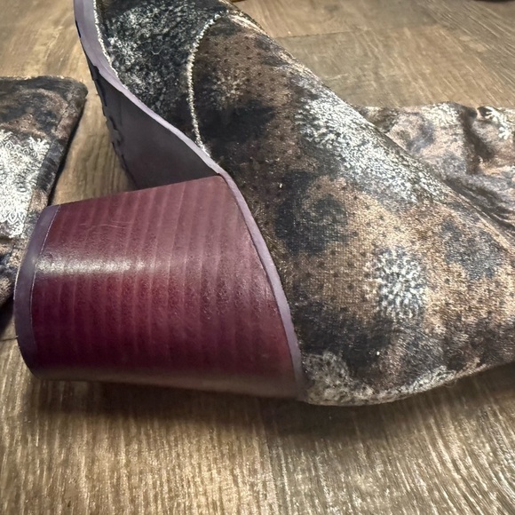 Desigual 10.5 Artistic velvet feel Heeled Boots - Black, Brown,purple NWT no box - Picture 8 of 15